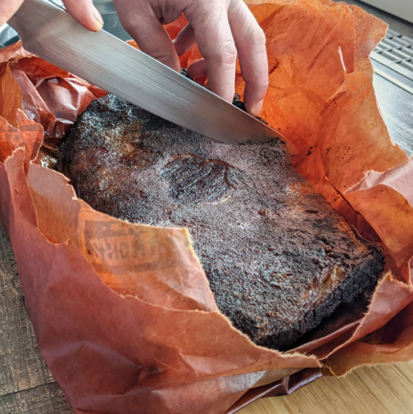 Бумага мясника Suckle Busters Pink Butcher Paper, розовая, 61 см, 45 м — изображение 3