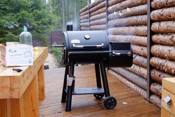 Угольный гриль-коптильня Broil King REGAL OFFSET® 400 — изображение 8